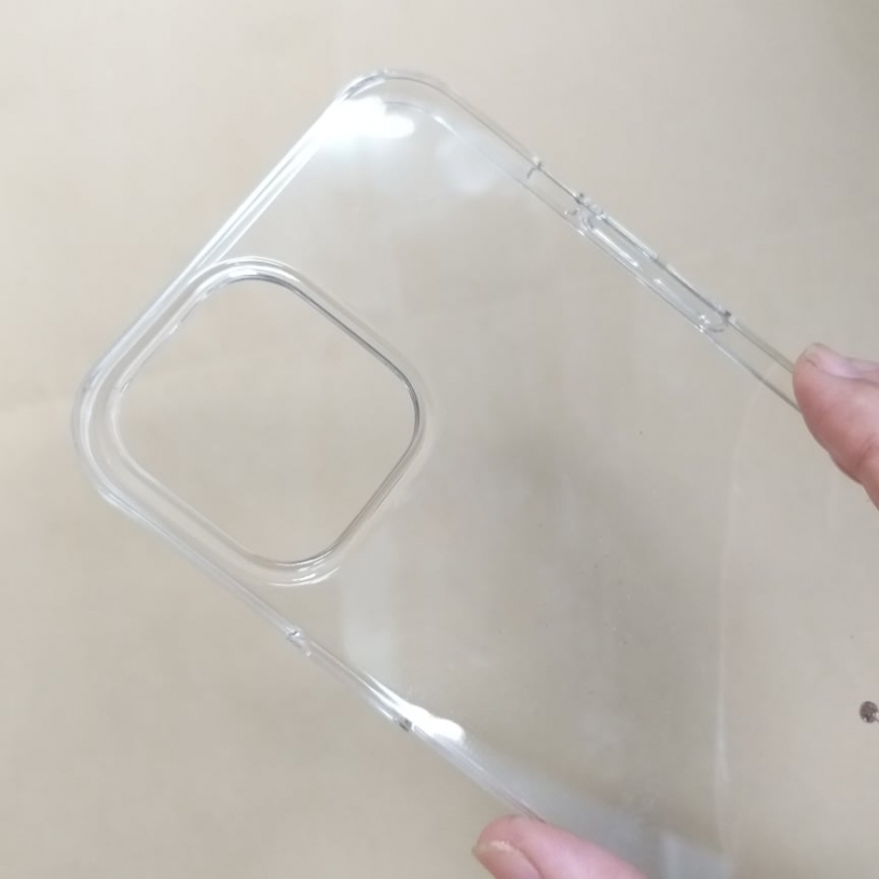 Ốp Lưng iPhone 12 Pro Max Cứng Trong Suốt Đính Kim Cương Hiệu Memumi phủ nano chống xước, chất liệu cứng cáp, không ố vàng hay xỉn màu khi sử dụng.
